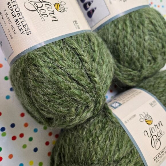 🎃🎃🎃 Yarn Bee Effortless Super Bulky Yarn in Mossy Acre 6 Oz Per Skein - Picture 3 of 12